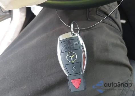 2018 Mercedes-Benz C 300 z USA, uszkodzony, nr VIN WDDWF4JB1JR357884